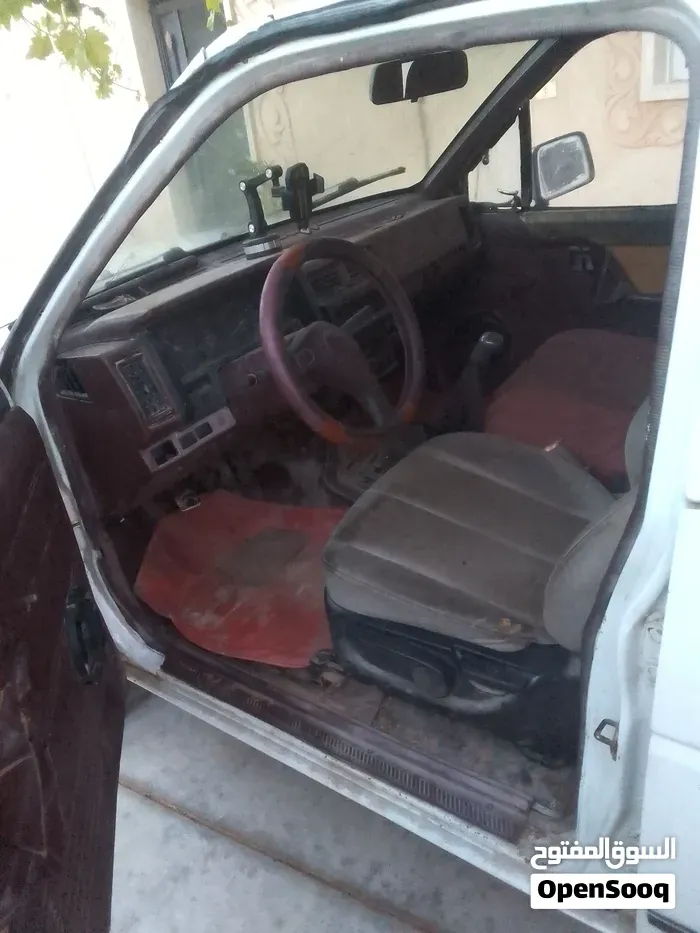 Nissan Datsun 1991 photo 4