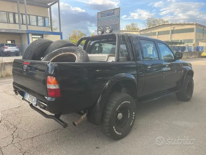 Mitsubishi L200 2003 photo 5