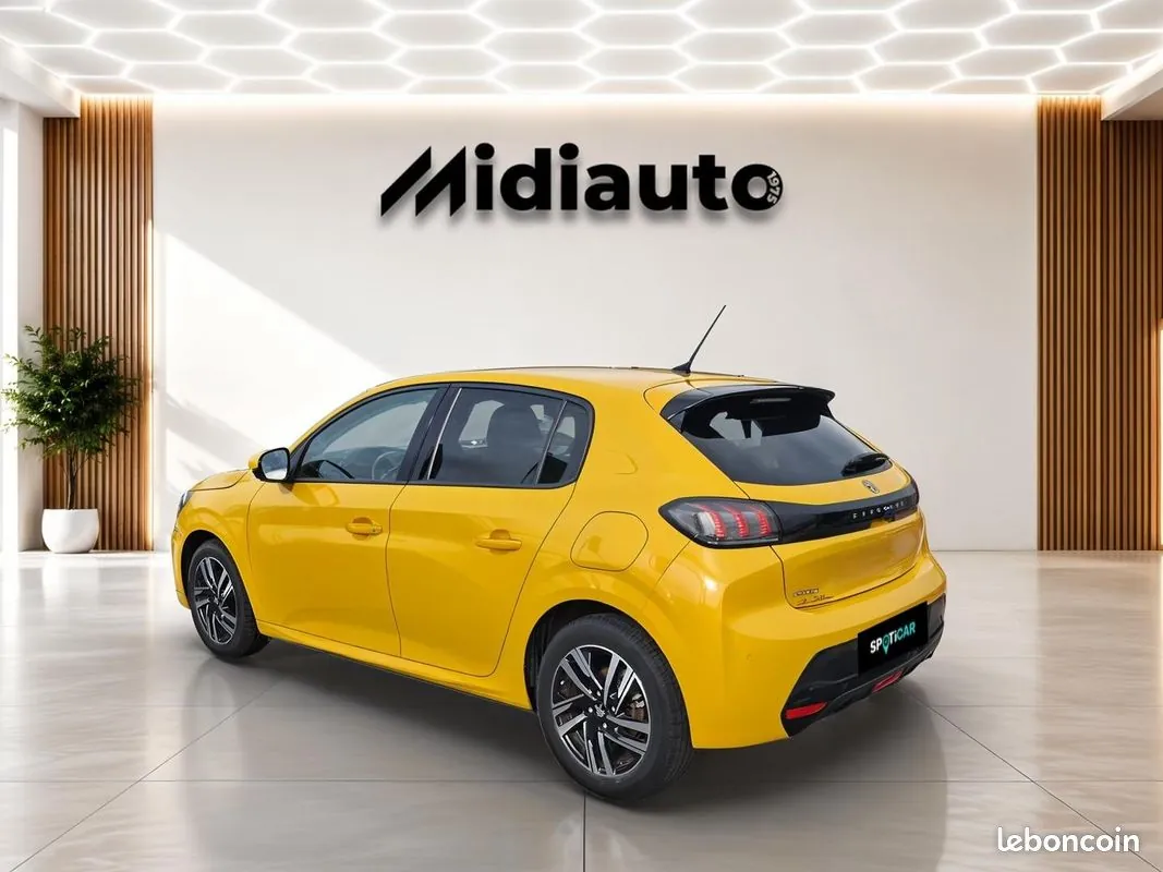 Peugeot 208 2020 photo 3