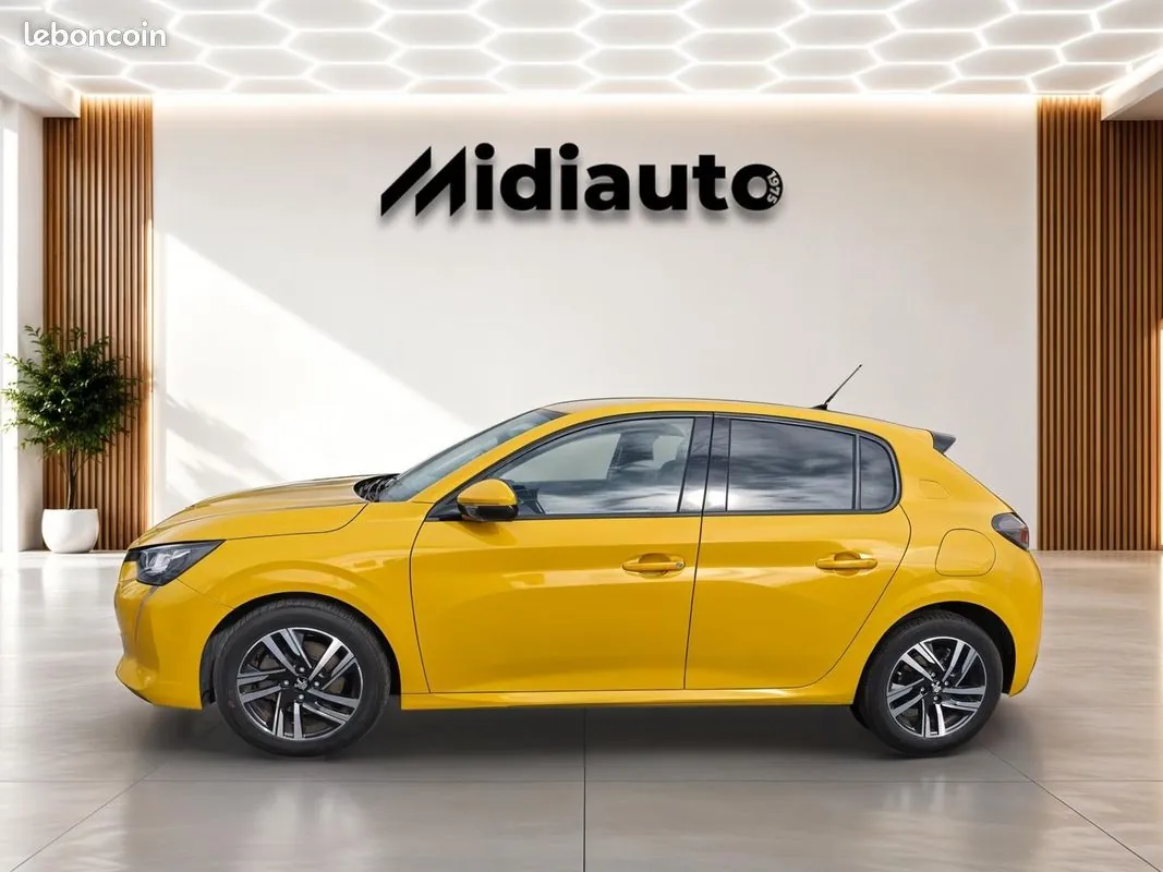 Peugeot 208 2020 photo 2
