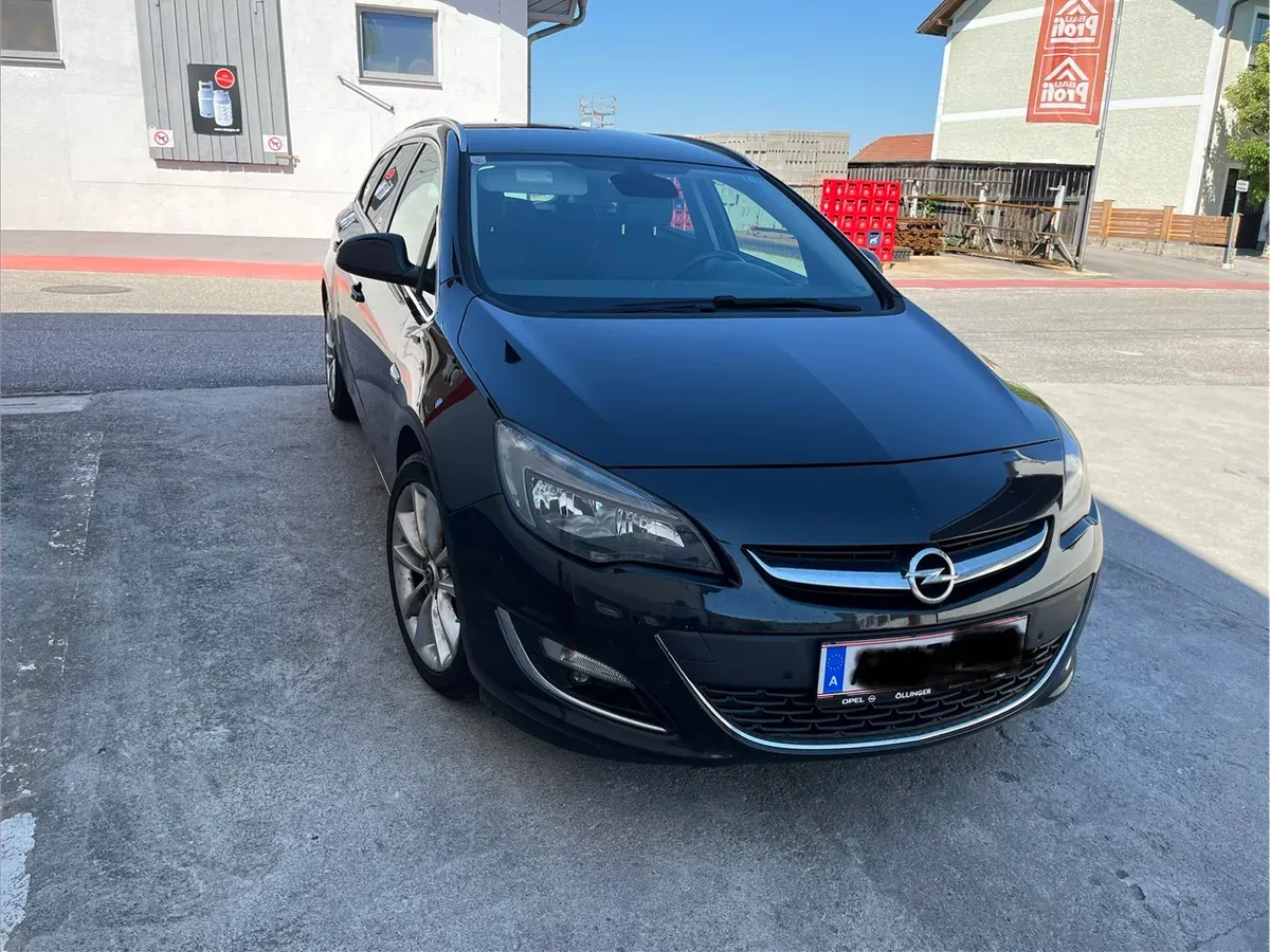 Opel Astra 2015 photo 2