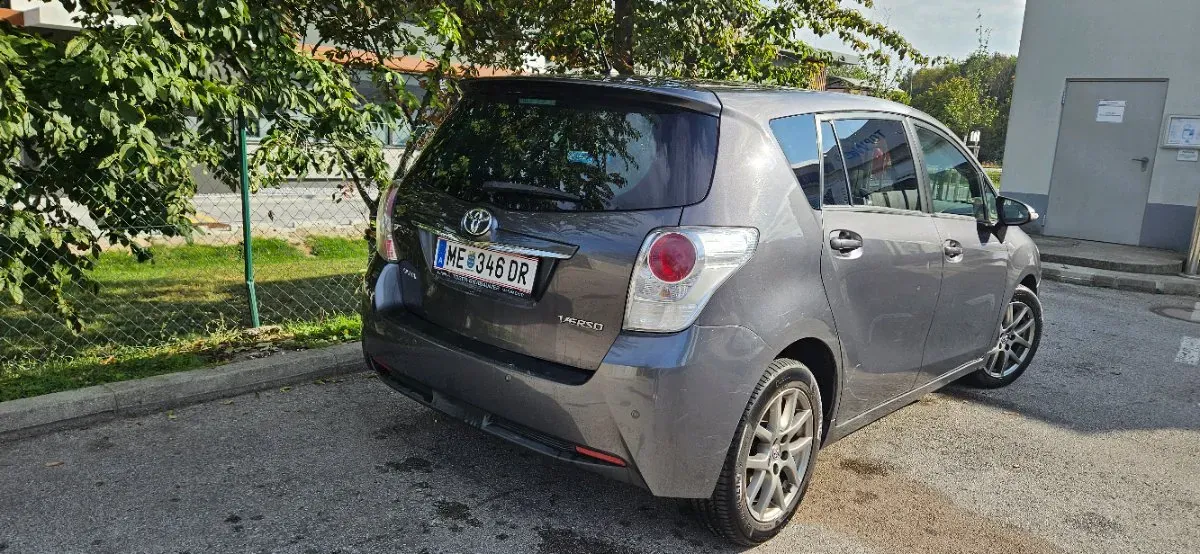 Toyota Verso 2013 photo 3