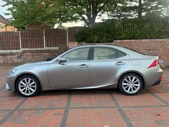 Lexus Is 2014 photo 3