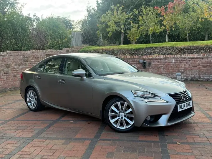 Lexus Is