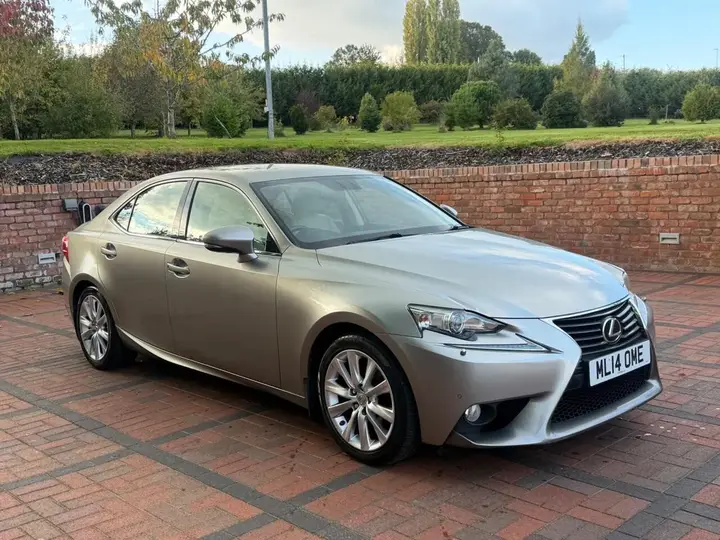 Lexus Is 2014 photo 2