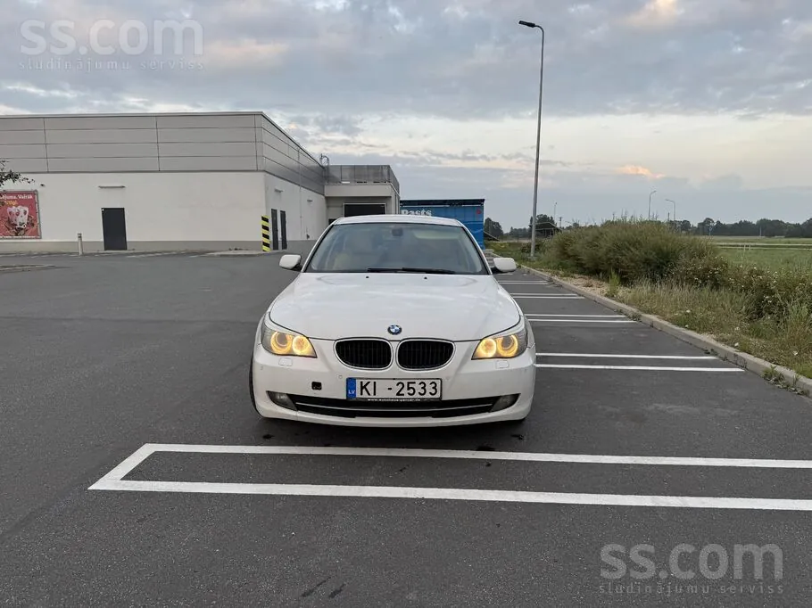 BMW 520 2008 photo 2