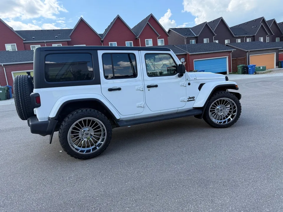 Jeep Wrangler Unlimited Sahara 2021 photo 4