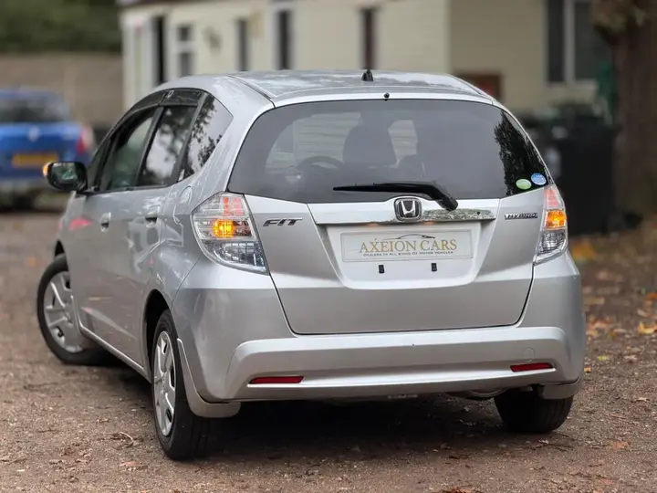 Honda Jazz 2011 photo 2