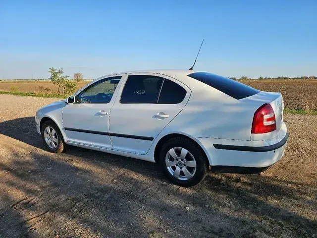 Skoda Octavia 2004 photo 4