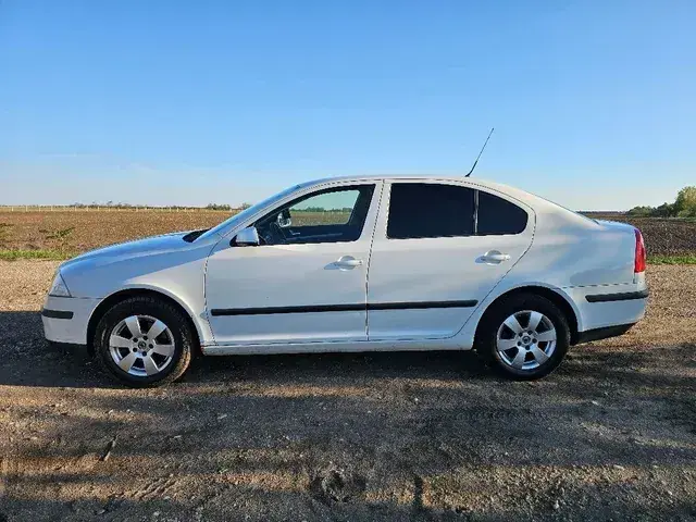 Skoda Octavia 2004 photo 3