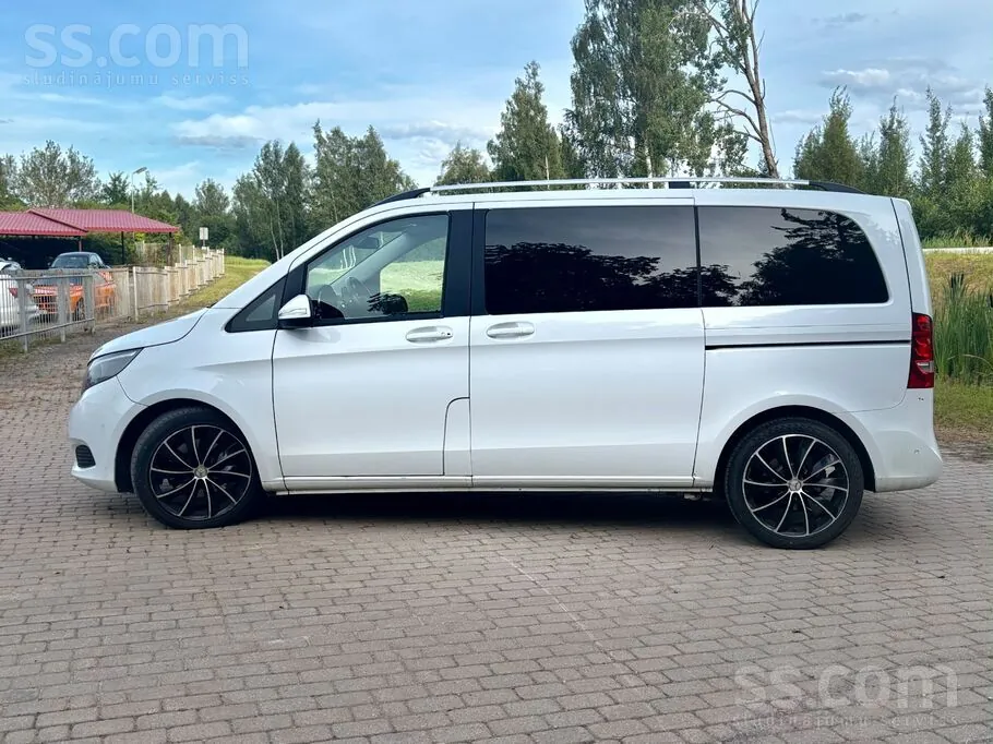 Mercedes-Benz V220 2015 photo 2