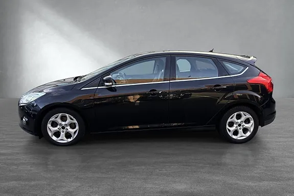 Ford Focus 2012 photo 2