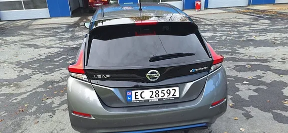 Nissan Leaf 2021 photo 2