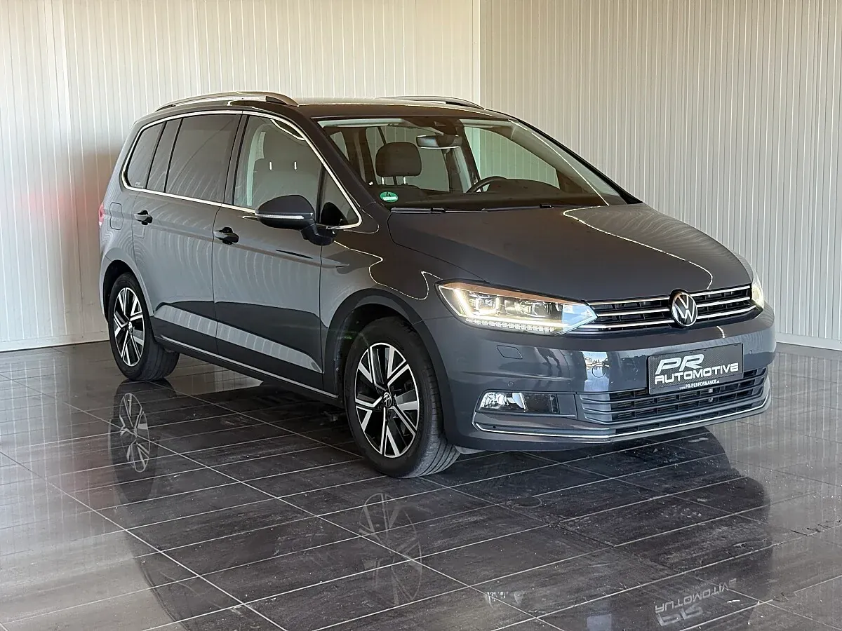 Volkswagen Touran 2023 photo 2