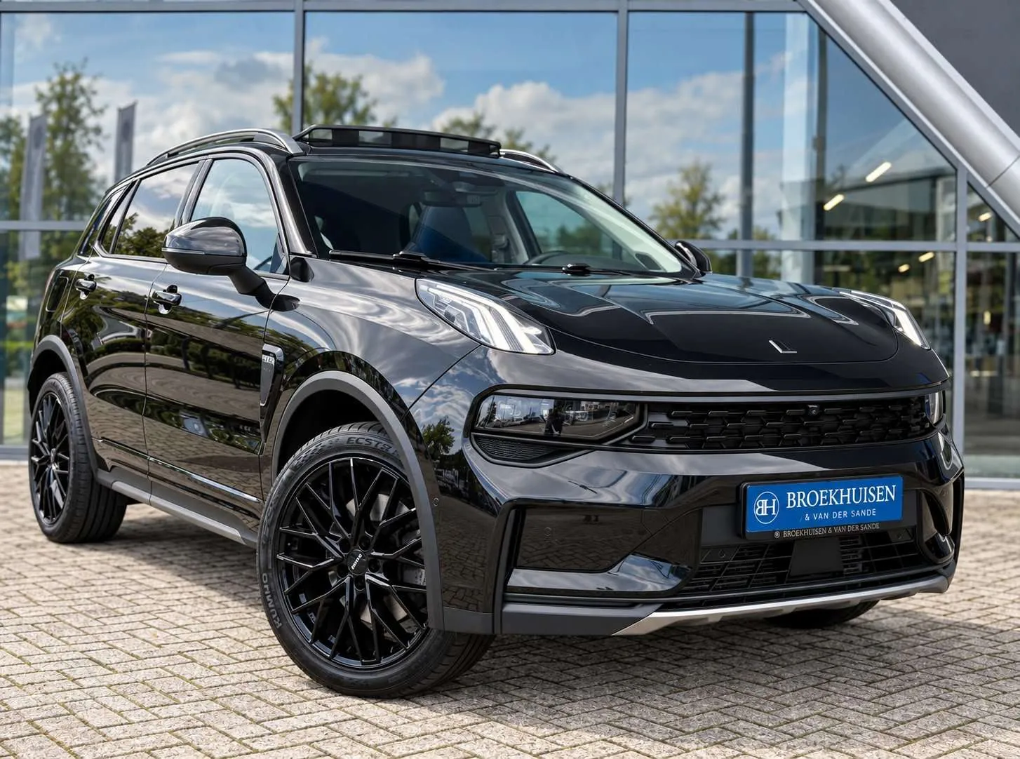 Lynk & Co 01 1.5 Plug In Hybride 2022 photo 3