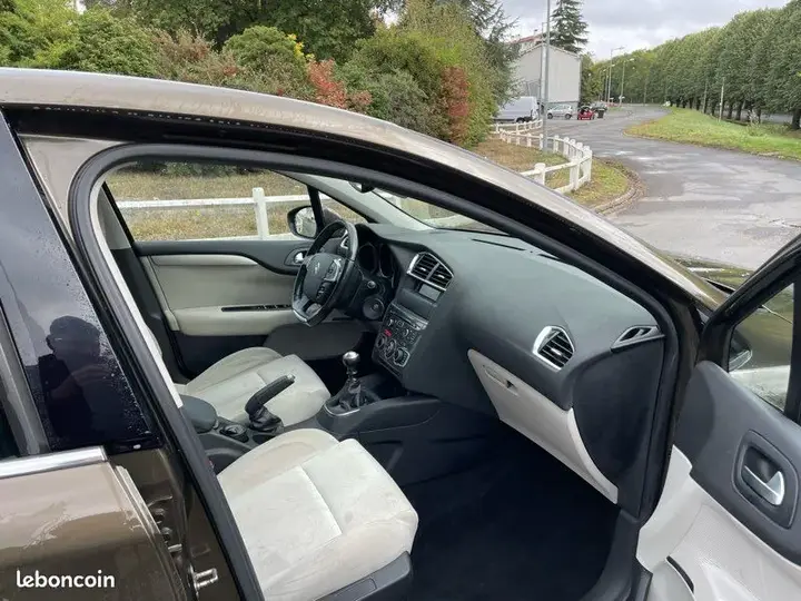 Citroen C4 2011 photo 3