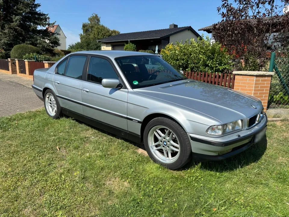 BMW 740I