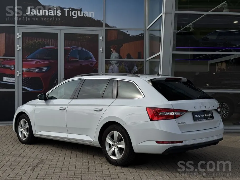Skoda Superb 2022 photo 4