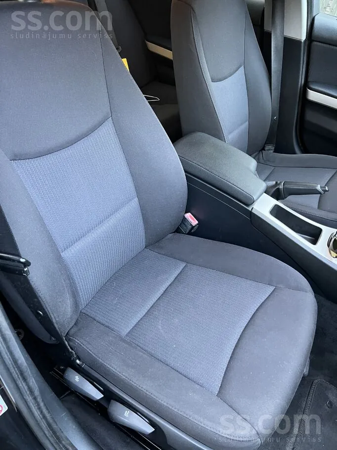 BMW 320 2009 photo 5