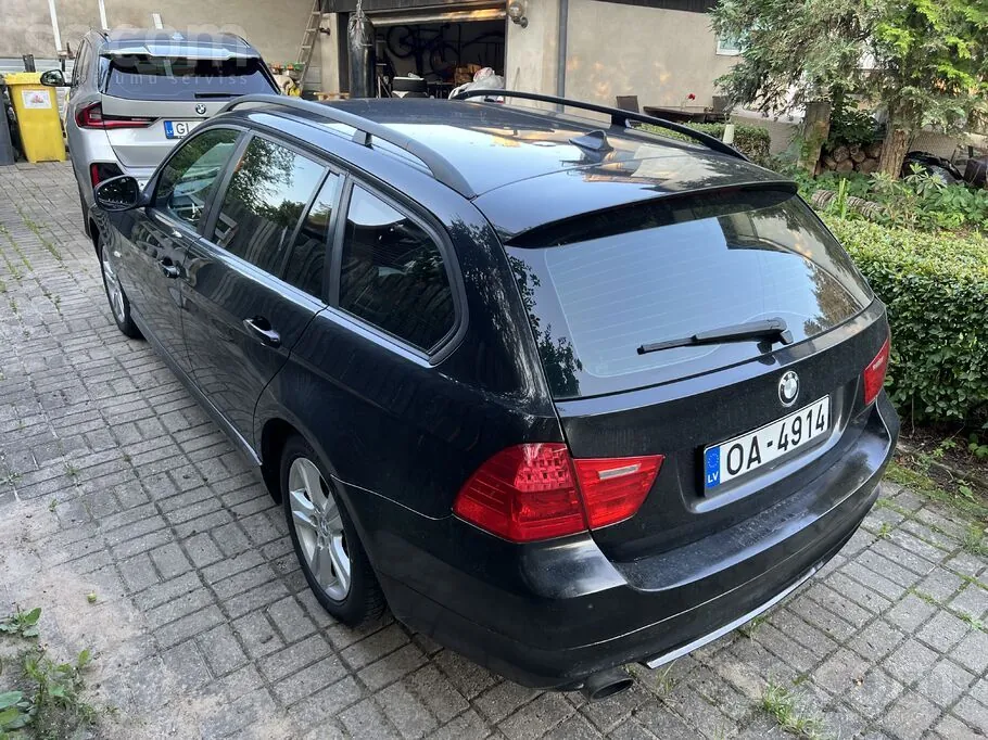 BMW 320 2009 photo 3
