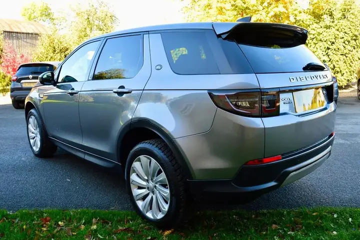 Land Rover Discovery Sport 2020 photo 4
