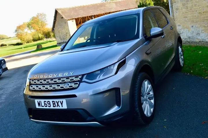 Land Rover Discovery Sport 2020 photo 3