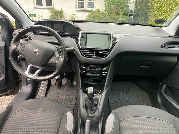 Peugeot 208 2016 photo 4