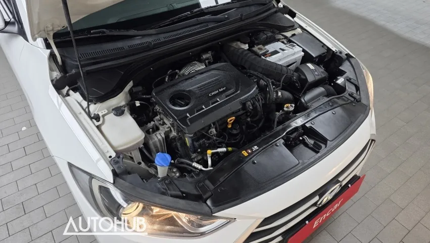 Hyundai Avante 2017 photo 2