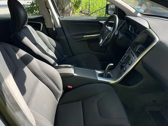 Volvo Xc60 2017 photo 5