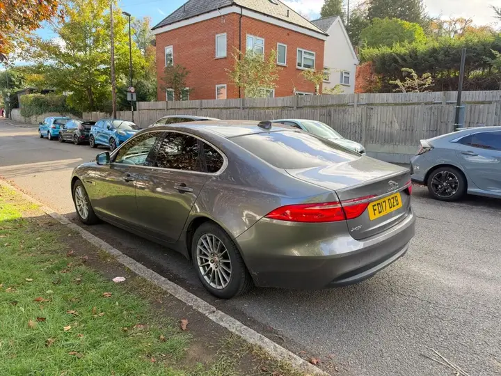 Jaguar Xf 2017 photo 5