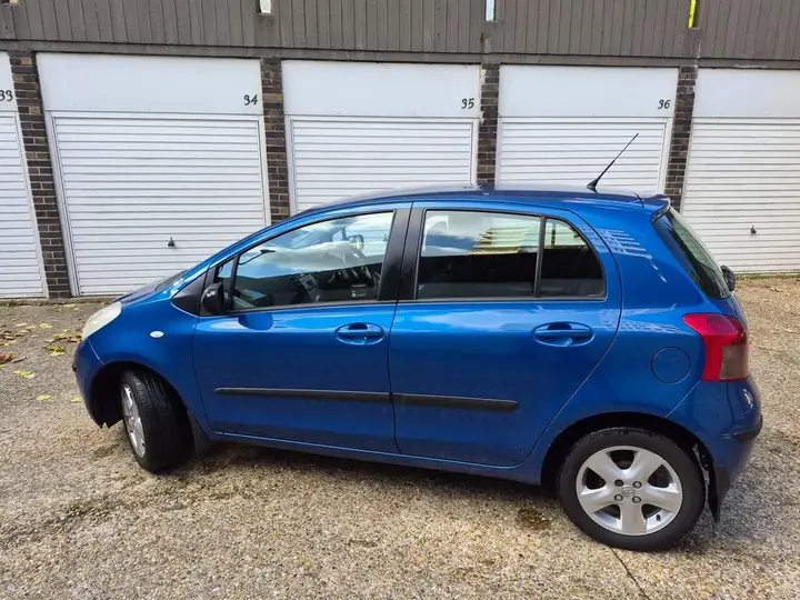 Toyota Yaris 2006 photo 4