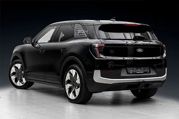 Ford Explorer 2026 photo 2