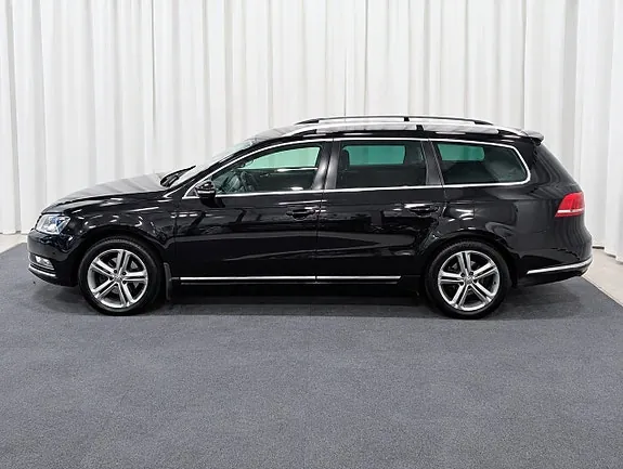 Volkswagen Passat 2011 photo 2
