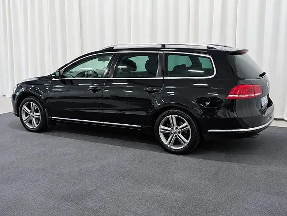 Volkswagen Passat 2011 photo 3