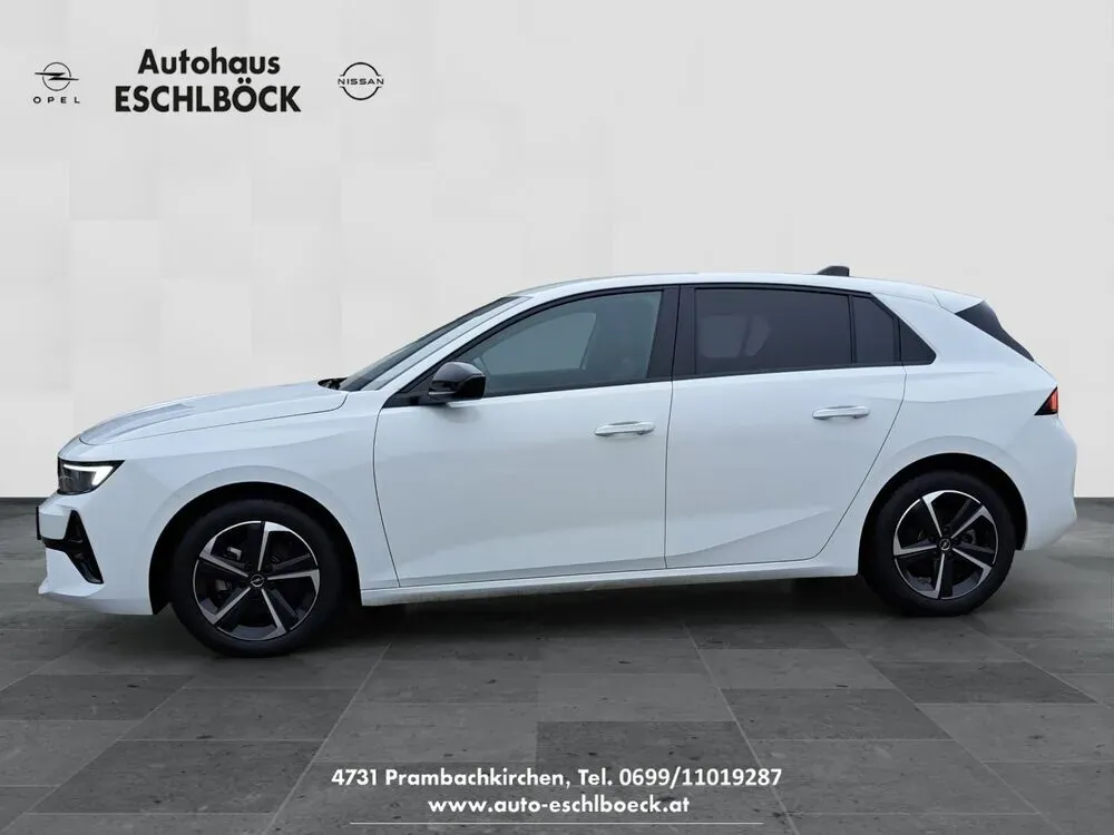 Opel Astra 2024 photo 2
