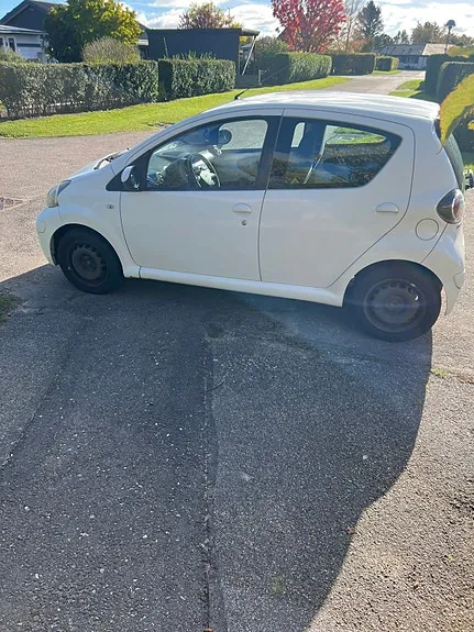 Toyota Aygo 2011 photo 4