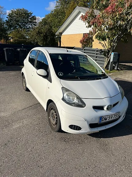 Toyota Aygo 2011 photo 3