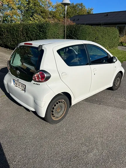 Toyota Aygo 2011 photo 5