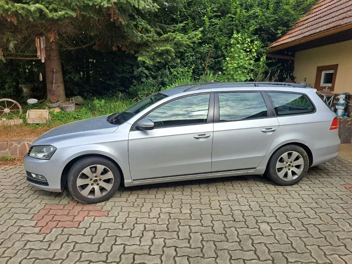 Volkswagen Passat 2013 photo 2