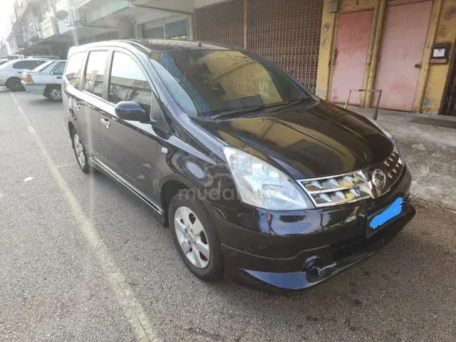Nissan Grand Livina