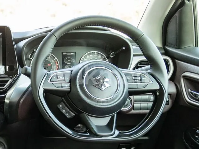 Suzuki Fronx 2026 photo 4