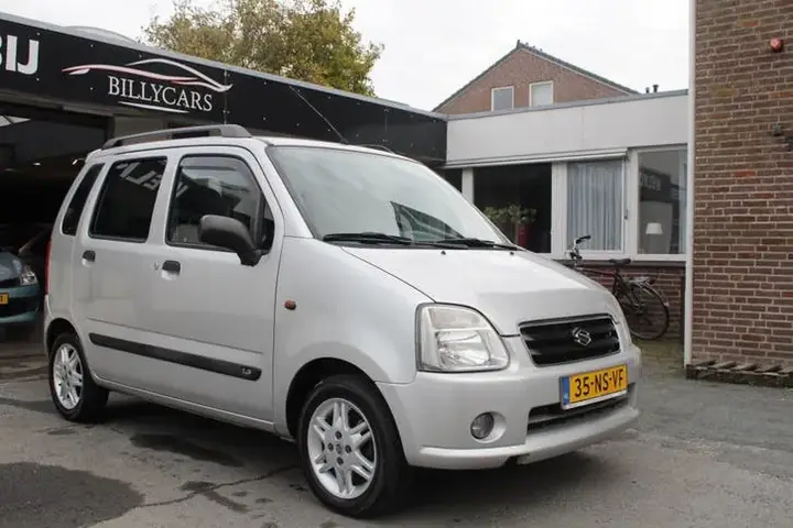 Suzuki Wagon R 2004 photo 3