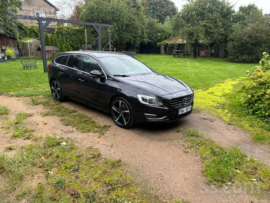 Volvo V60 2013 photo 2