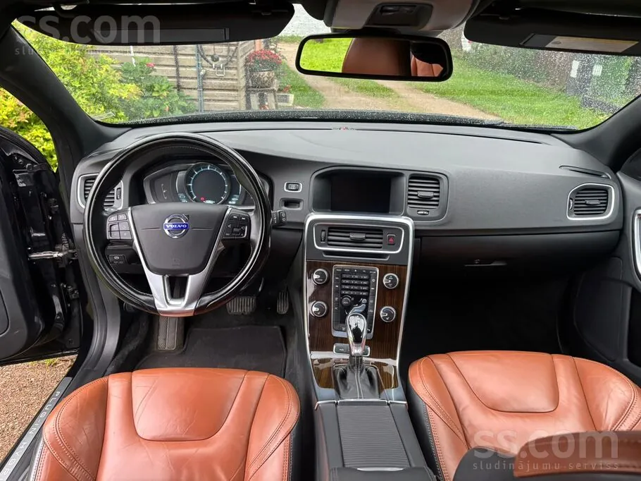 Volvo V60 2013 photo 4