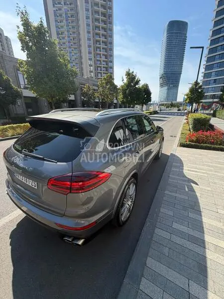 Porsche Cayenne 2016 photo 3