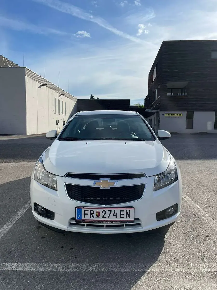 Chevrolet Cruze 2012 photo 2