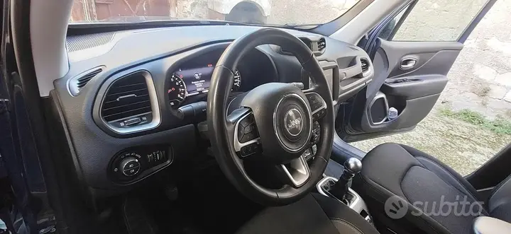 Jeep Renegade 2022 photo 4