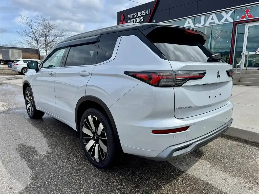 Mitsubishi Outlander 2025 photo 3