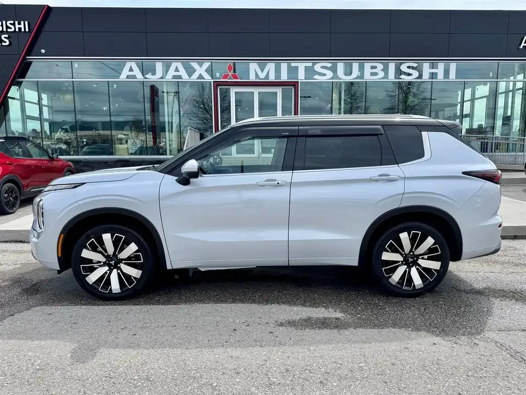 Mitsubishi Outlander 2025 photo 2