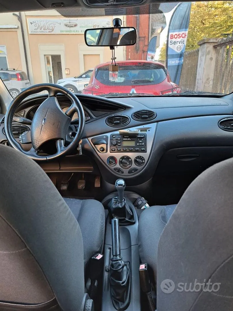 Ford Focus 1999 photo 5